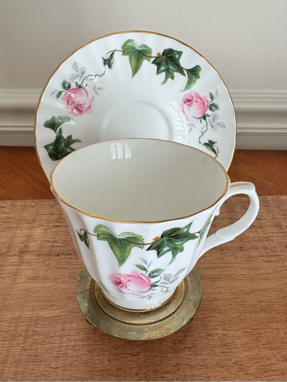 Vintage DUCHESS Rose & Ivy Floral Tea Cup & Saucer Set